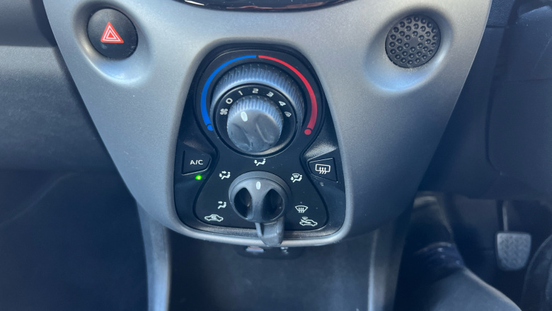 Toyota Aygo 1.0 VVT-i X-Play 5dr Petrol Hatchback